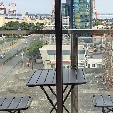 Sunvida Tower Stays Across Sm City Cebú Exterior foto
